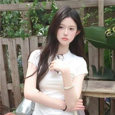 秋霞
